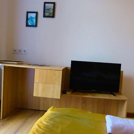 Live-Inn Stunning Apartment On Azneft Sq With President Palace & Old City Views Баку Экстерьер фото