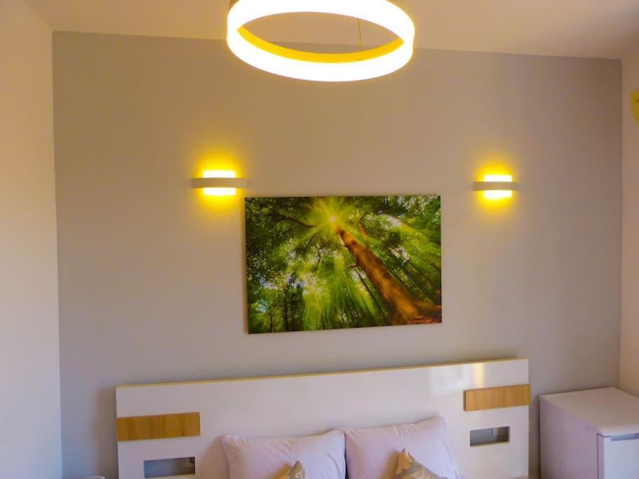 Live-Inn Stunning Apartment On Azneft Sq With President Palace & Old City Views Баку Экстерьер фото